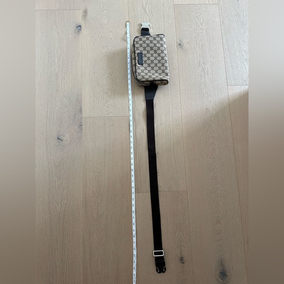 Authentic Gucci belt bag - Picture 9 of 10